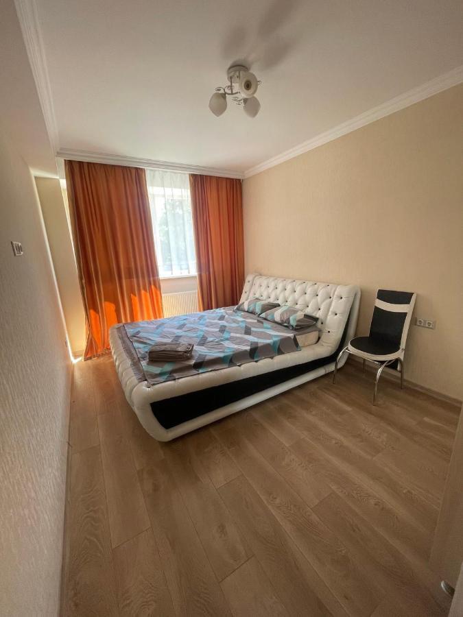 Apartament Confortabil In Centrul Orasului! Chisinau Luaran gambar